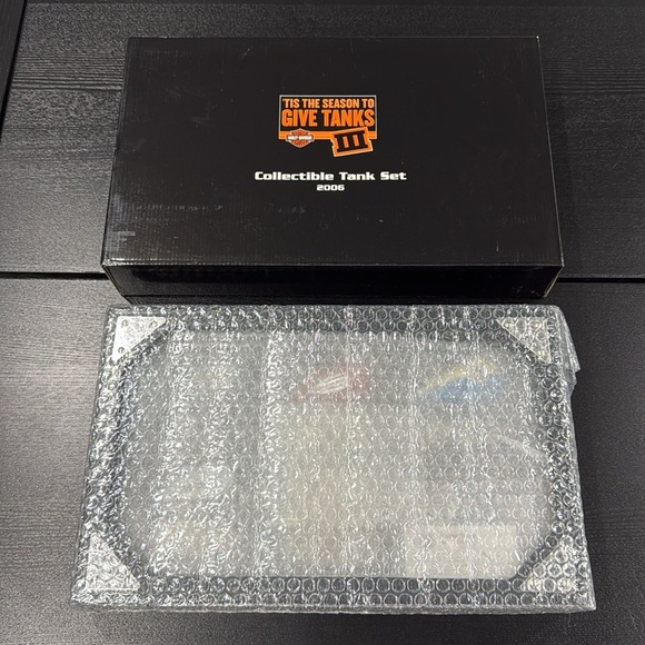 Harley-Davidson Collectible Limited Edition Tank Ornament Set - 2006 - Picture 7 of 12